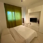 Διαμέρισμα Devhome Roma Est