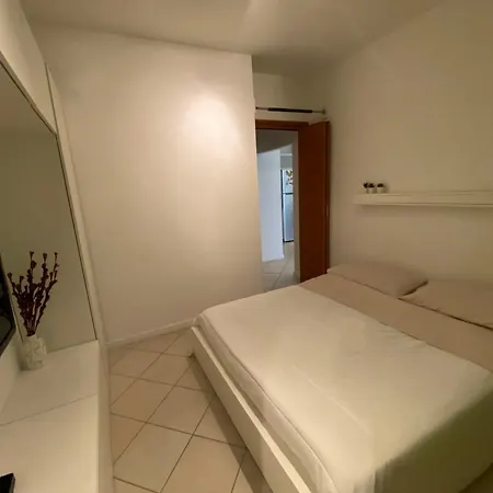 Apartmán Devhome Roma Est *